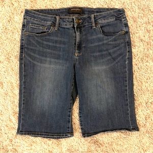 Banana Republic Factory denim Bermuda shorts, size 30/10, 11” inseam